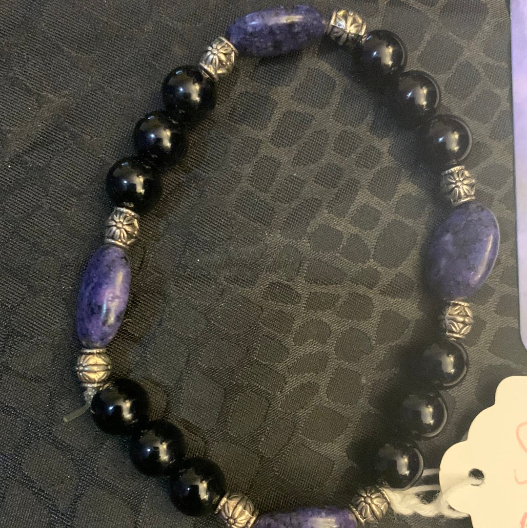 Sodalite and Black Onyx Crystal Bracelet